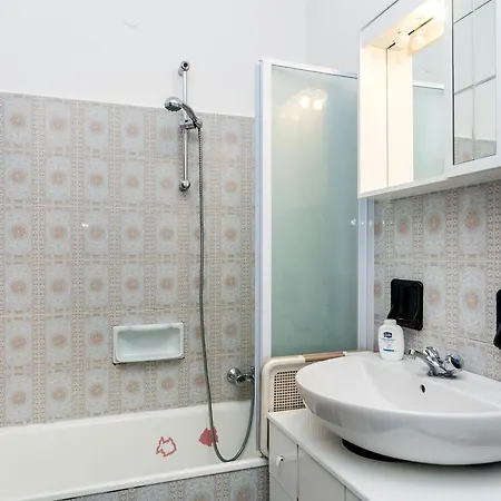 Central Sestri 1+1/2 Bedrooms * Sestri Levante