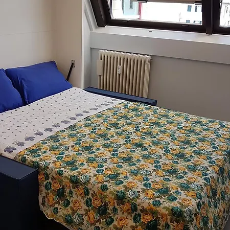 Central Sestri 1+1/2 Bedrooms *
