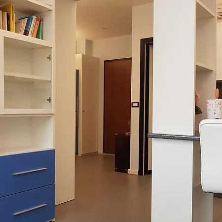 Central Sestri 1+1/2 Bedrooms Apart-hotel