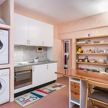 Apartahotel Central Sestri 1+1/2 Bedrooms *